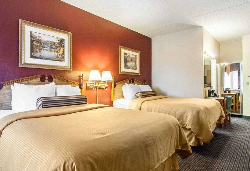 فندق Clarion Inn Branson