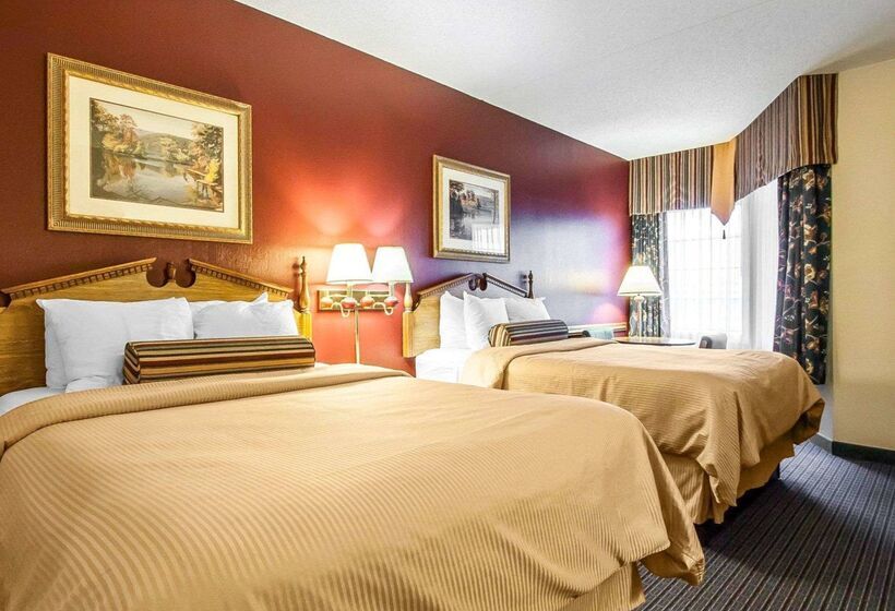 فندق Clarion Inn Branson