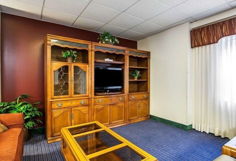 فندق Clarion Inn Branson