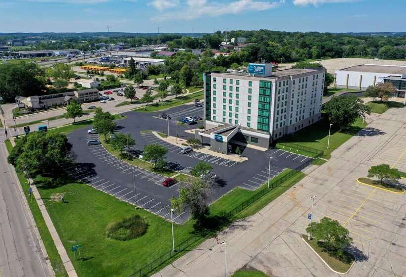 هتل Clarion Suites At The Alliant Energy Center