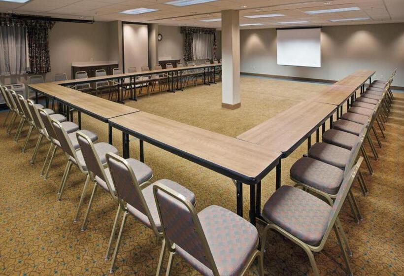 فندق Country Inn & Suites By Radisson, Lansing, Mi