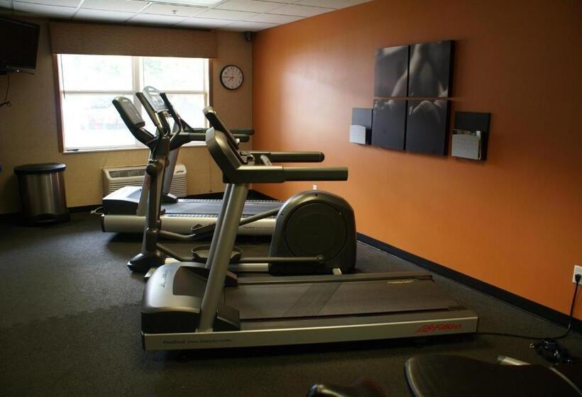 فندق Country Inn & Suites By Radisson, Lansing, Mi
