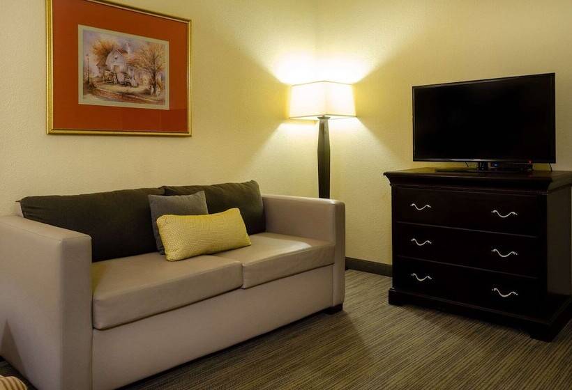 هتل Country Inn & Suites By Radisson, Tuscaloosa, Al