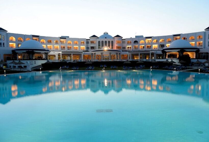 בית מלון כפרי Royal Tulip Taj Sultan