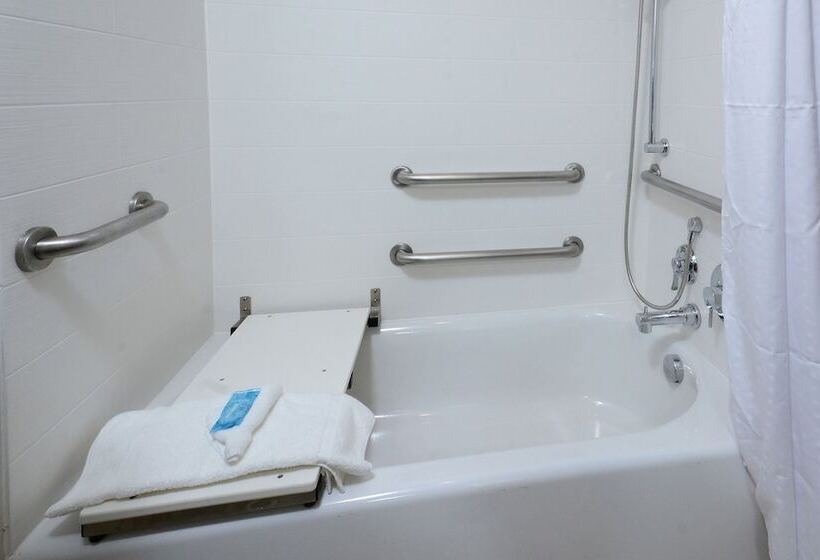 هتل Holiday Inn Express & Suites Raleigh Durham Airport At Rtp, An Ihg