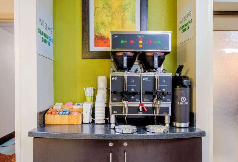 בית מלון כפרי La Quinta Inn & Suites By Wyndham Elkview Charleston Ne