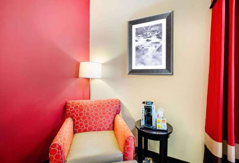 בית מלון כפרי La Quinta Inn & Suites By Wyndham Elkview  Charleston Ne