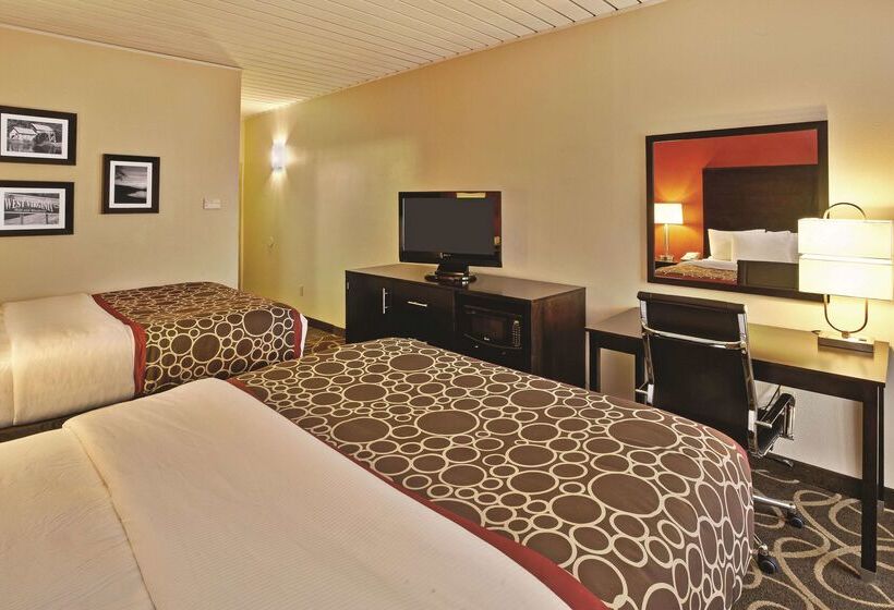 בית מלון כפרי La Quinta Inn & Suites By Wyndham Elkview  Charleston Ne