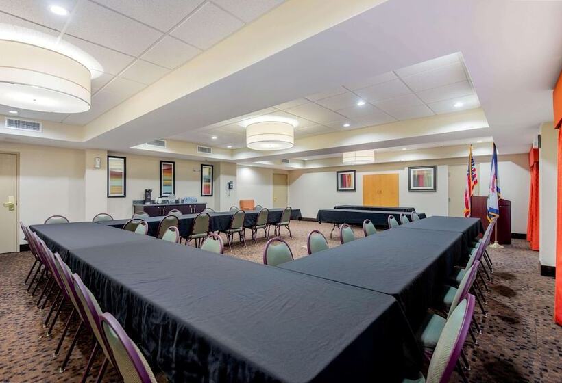 בית מלון כפרי La Quinta Inn & Suites By Wyndham Elkview  Charleston Ne