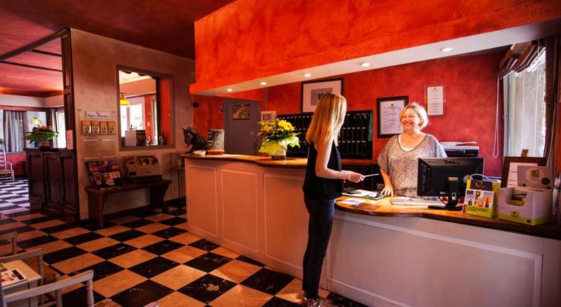 هتل Logis Vignes Blanches Hôtel Cosy Et Restaurant De Terroir