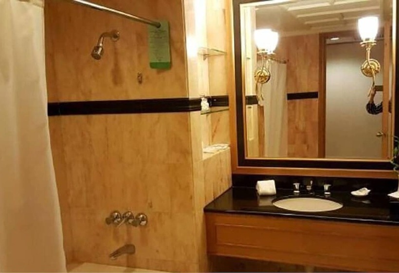 Отель New World Shunde