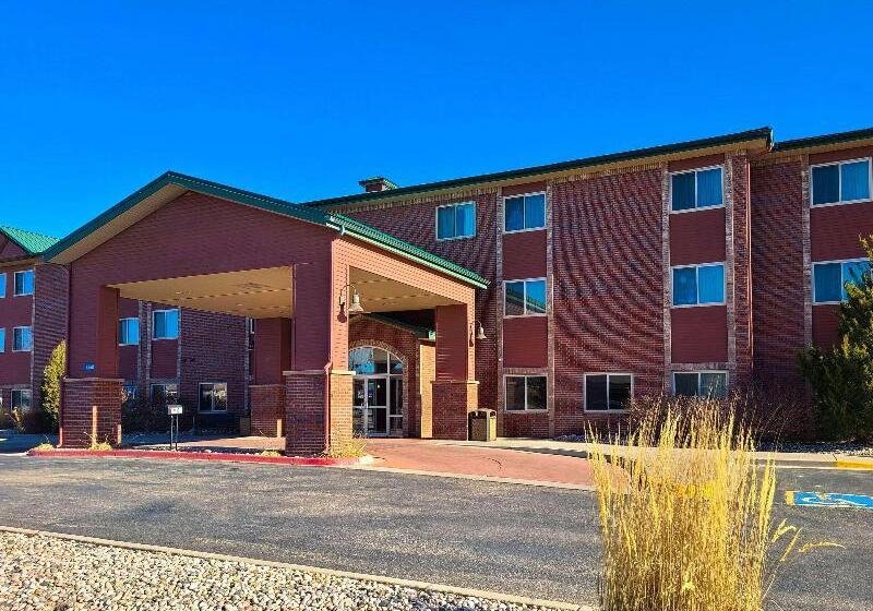 Отель Quality Inn & Suites Wellington   Fort Collins