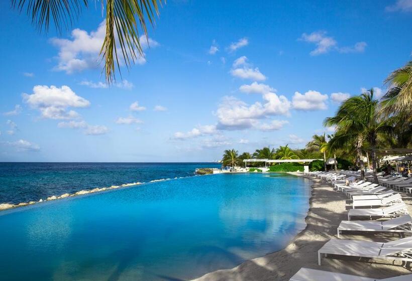 Papagayo Beach Resort