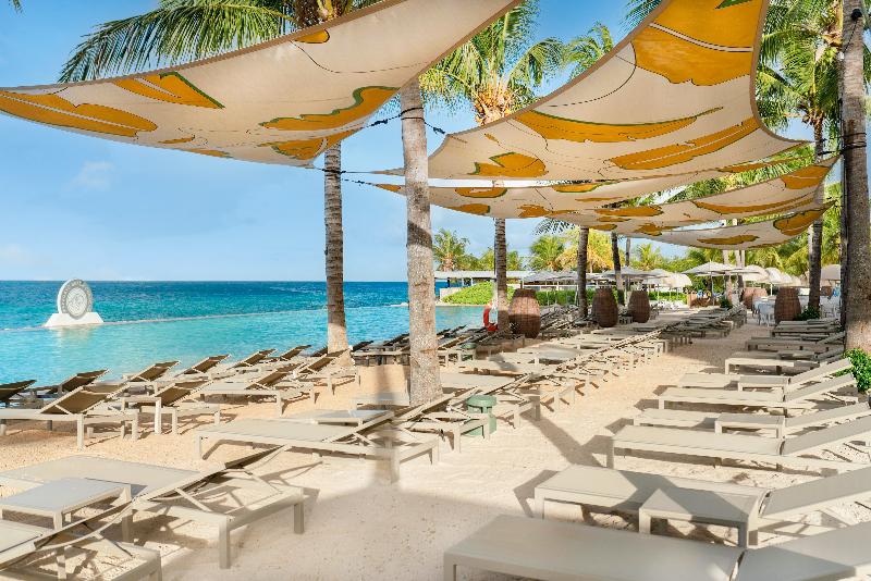 Papagayo Beach Resort
