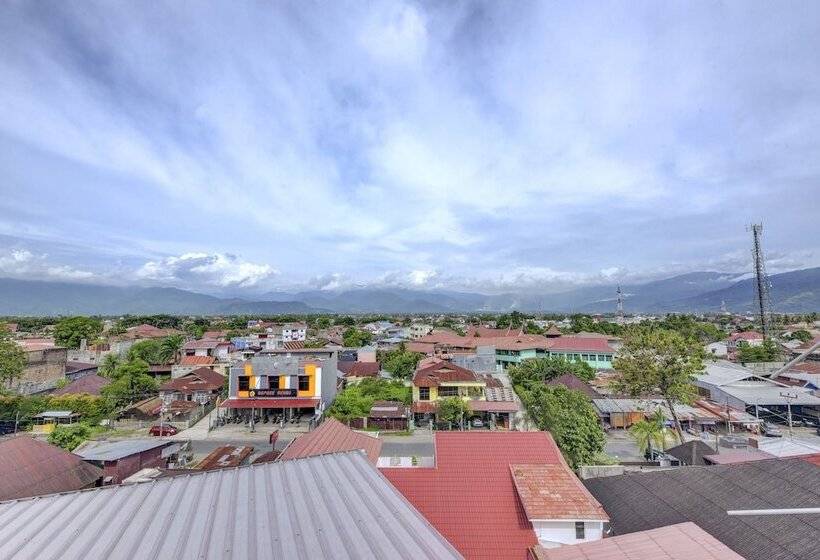 هتل Oyo 4010 Zaara Guest House Syariah