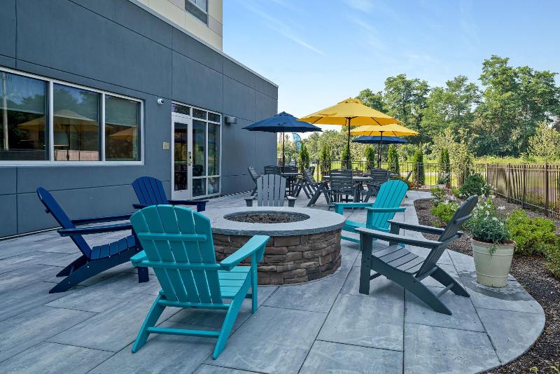 Отель Fairfield By Marriott Inn & Suites Somerset