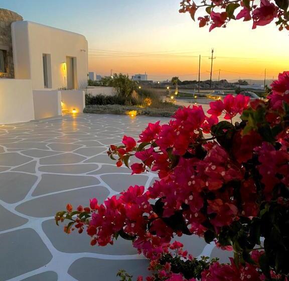 تختخواب و صبحانه Aegean Hospitality