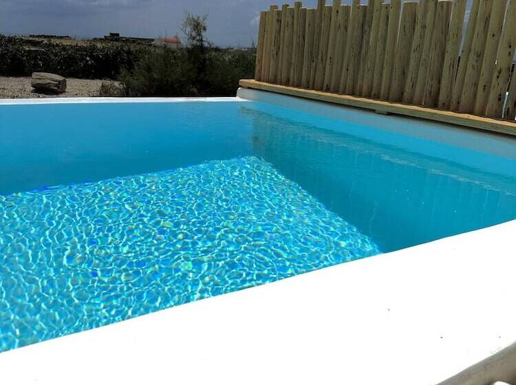 تختخواب و صبحانه Aegean Hospitality