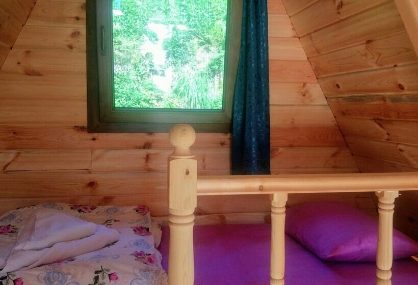 בית מלון כפרי Begi Apart Bungalov