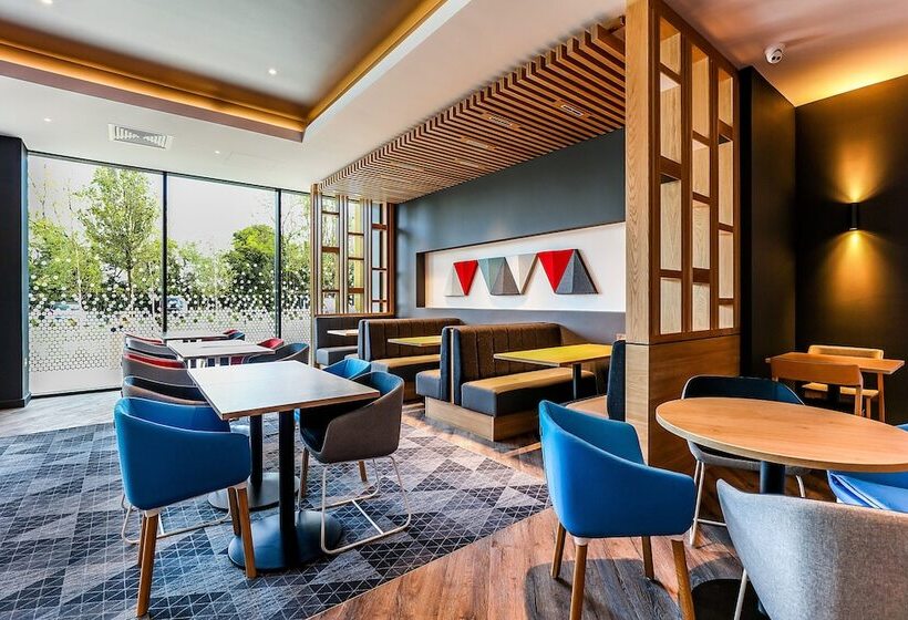 Hotel Holiday Inn Express Bicester, An Ihg