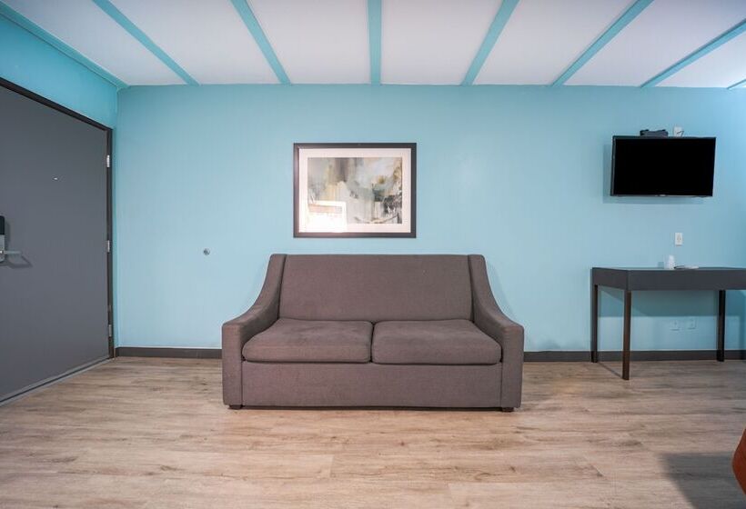 هتل Rodeway Inn & Suites North Hollywood Burbank Airport   Universal Area