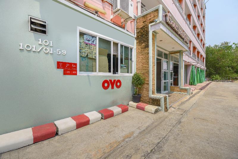 בית מלון כפרי Oyo 762 Chompoo