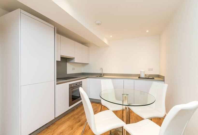 پانسیون Greens End House