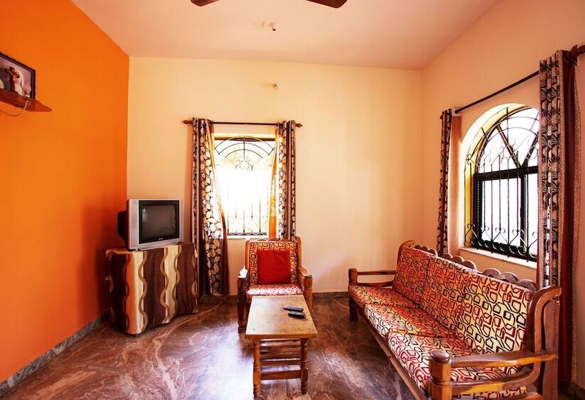 پانسیون Santana Guest House