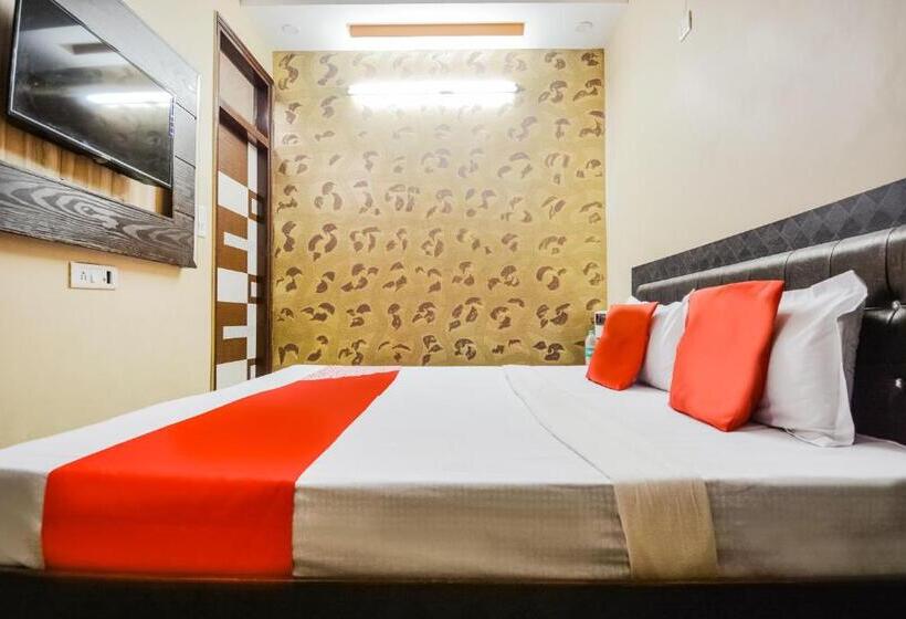 호텔 Oyo 8789  Noor Palace