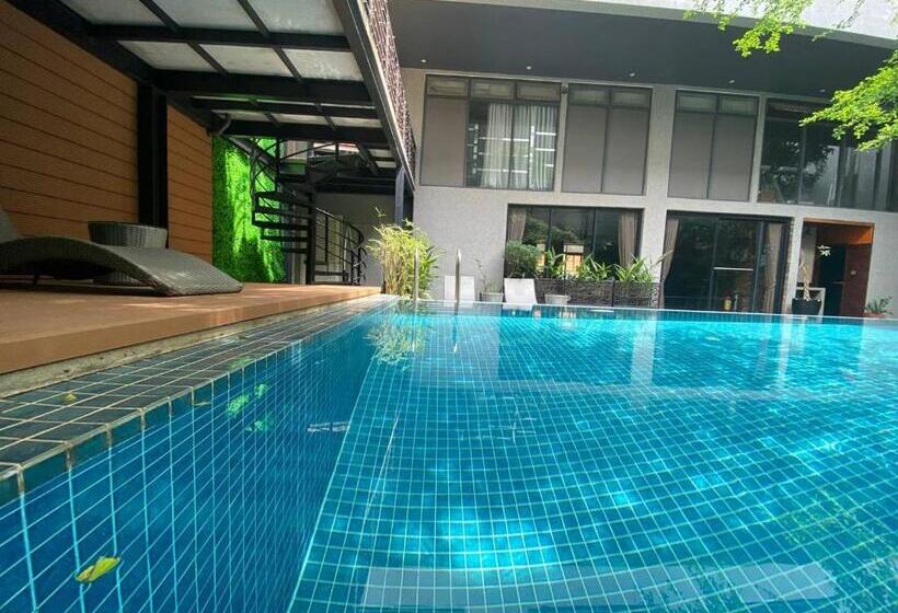 בית מלון כפרי Check Inn Phnom Penh Bkk1