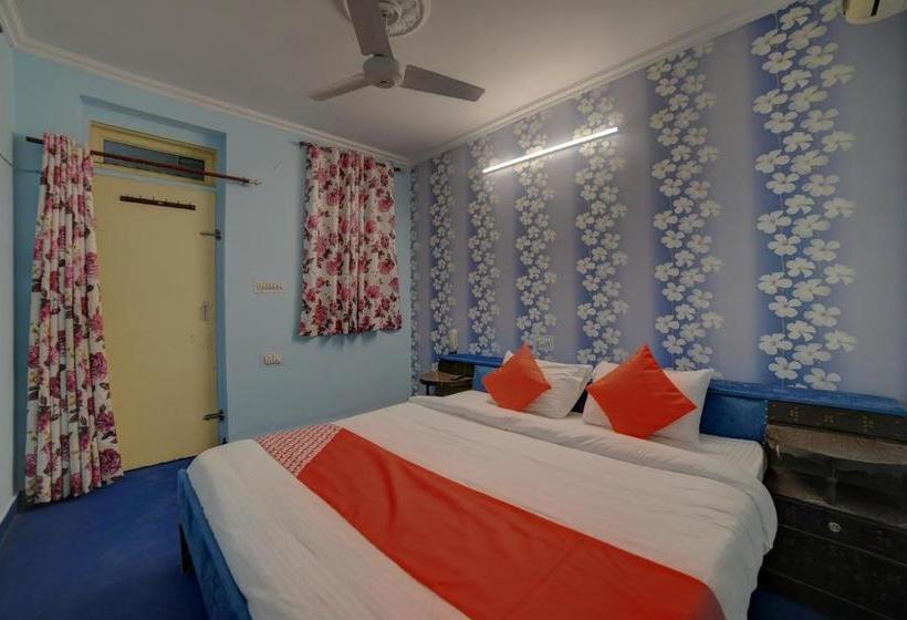 فندق Oyo 28453 Meenu Inn