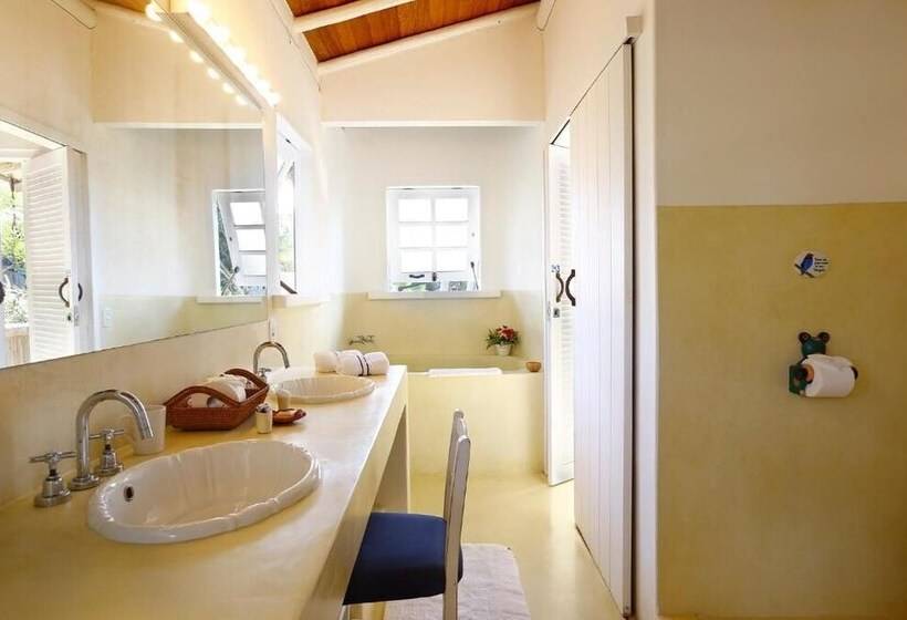 پانسیون Pousada Tangará