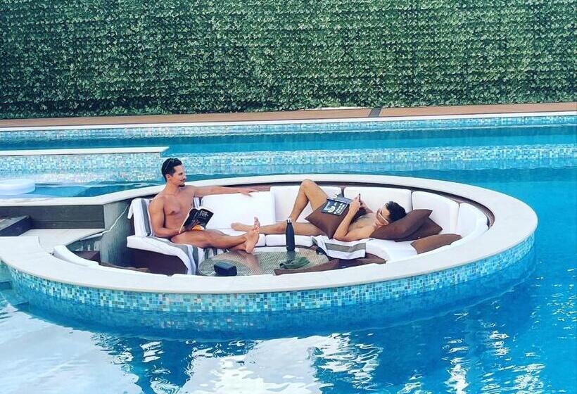 استراحتگاه Maui Palms