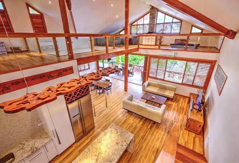 استراحتگاه Maui Palms