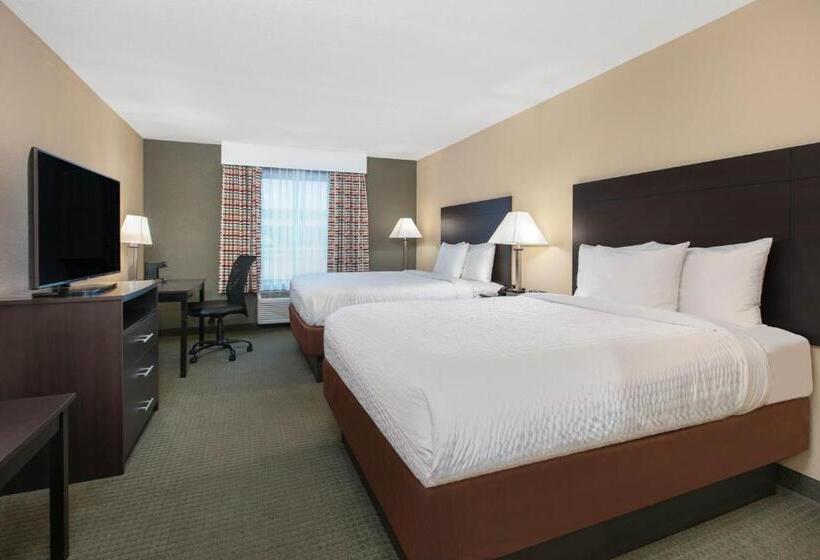 בית מלון כפרי Days Inn & Suites By Wyndham Florence/jackson Area