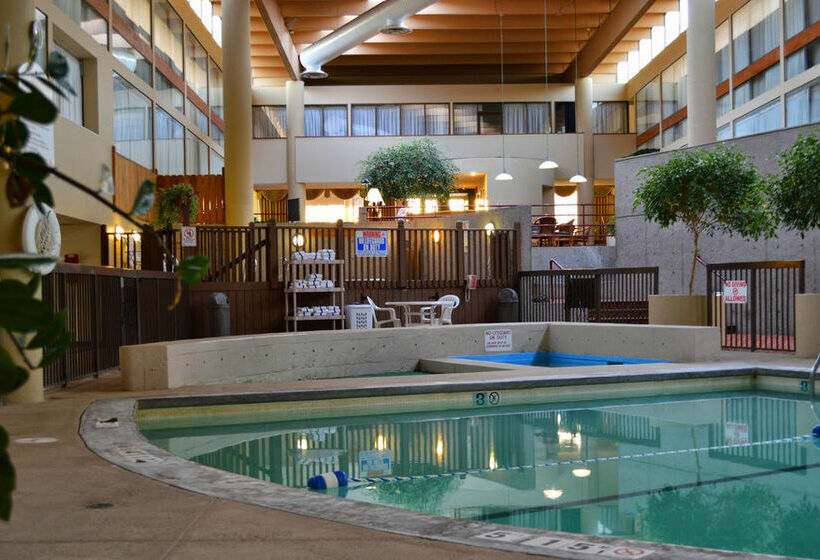 Clarion Hotel Muscatine