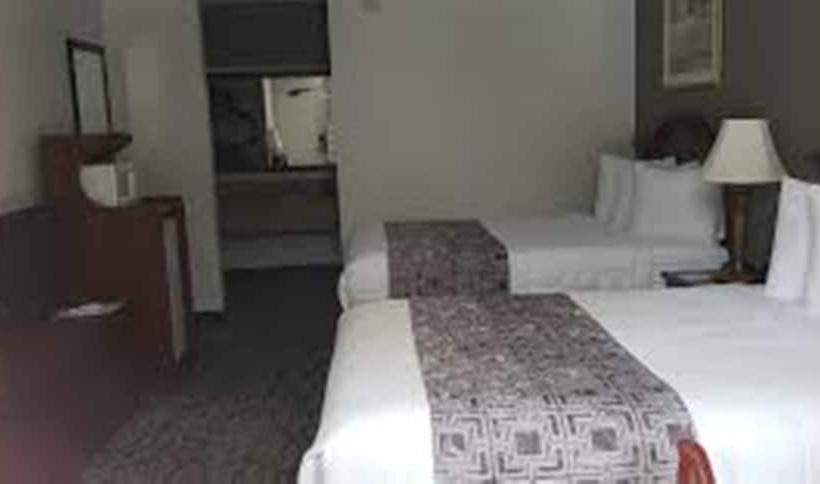 בית מלון כפרי Baymont By Wyndham Walterboro