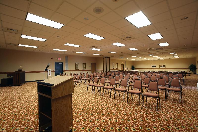 Boarders Inn & Suites By Cobblestone Hotels   Shawano