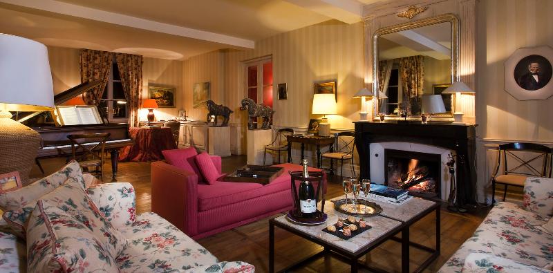 호텔 Chateau De Courban And Spa Nuxe