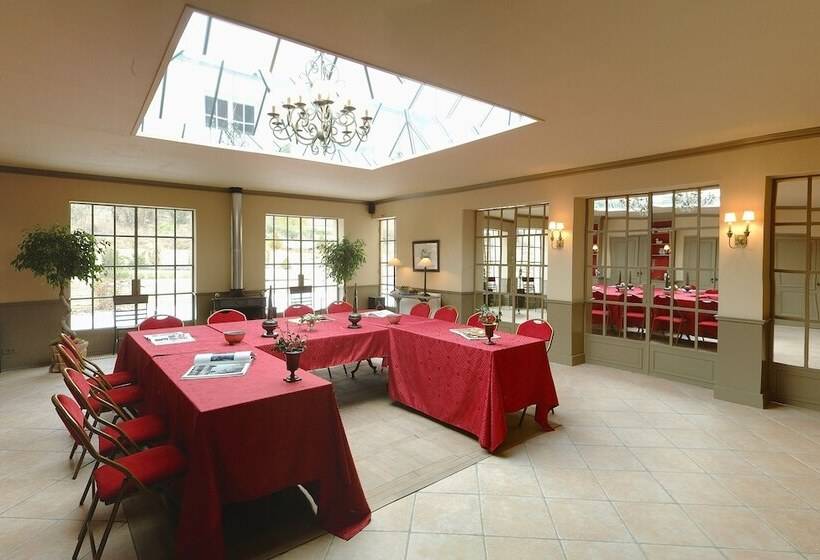 호텔 Chateau De Courban And Spa Nuxe