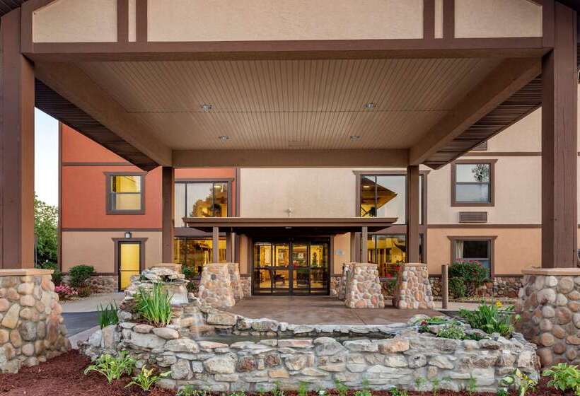 בית מלון כפרי Comfort Inn & Suites Branson Meadows