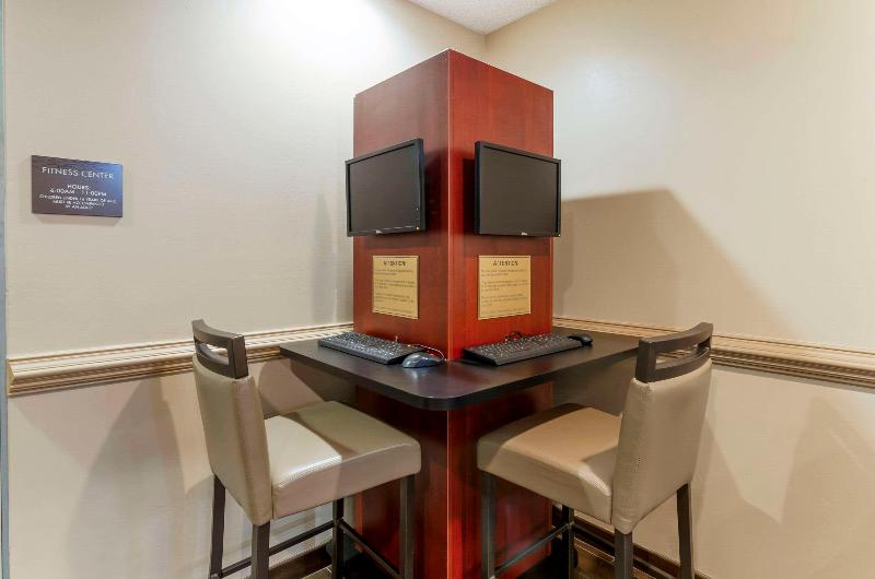 Отель Comfort Inn & Suites Christiansburg I 81