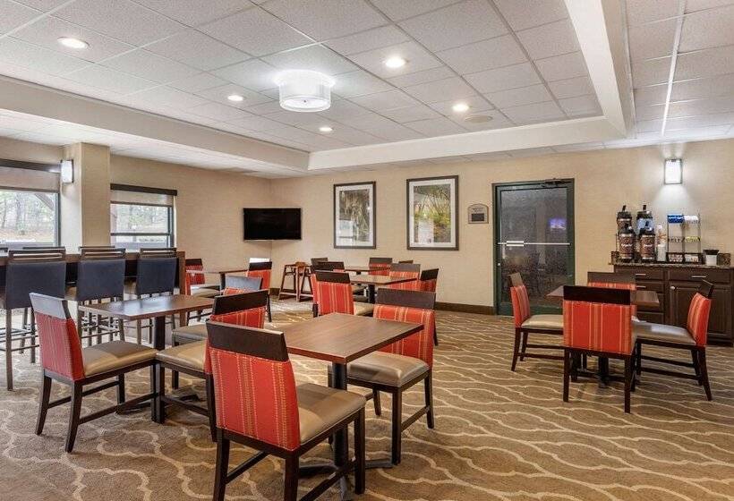 ホテル Comfort Inn & Suites Lake Norman