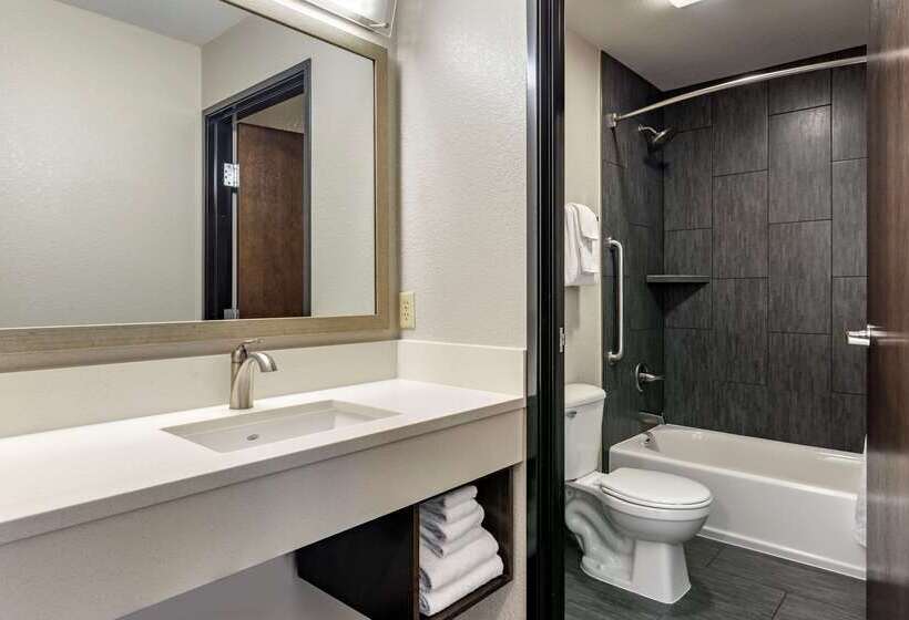 호텔 Comfort Inn & Suites Tualatin  Lake Oswego South