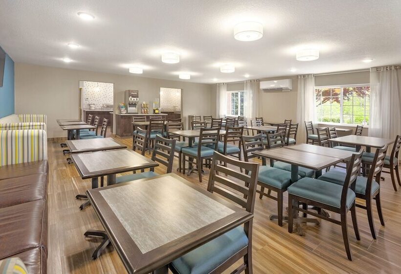 호텔 Comfort Inn & Suites Tualatin  Lake Oswego South