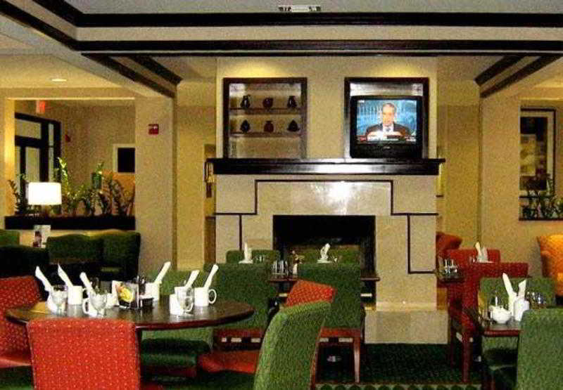 호텔 Courtyard Atlanta Suwanee