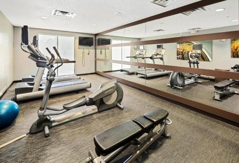 هتل Courtyard By Marriott Bryan College Station
