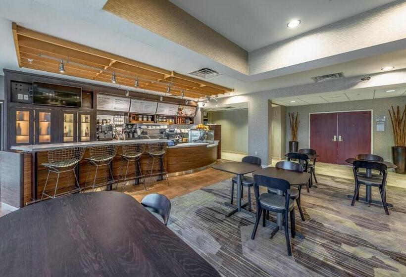هتل Courtyard By Marriott Bryan College Station