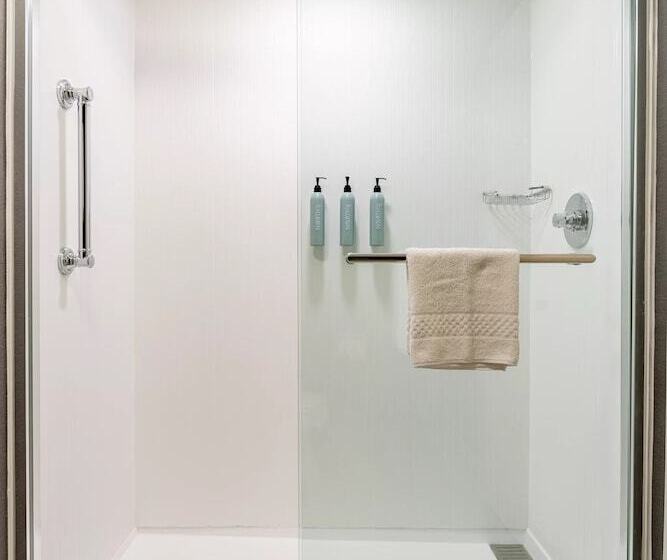 فندق Courtyard Burlington Williston