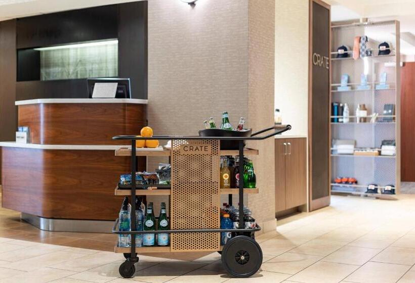 هتل Courtyard By Marriott Charlottesville   University Medical Center